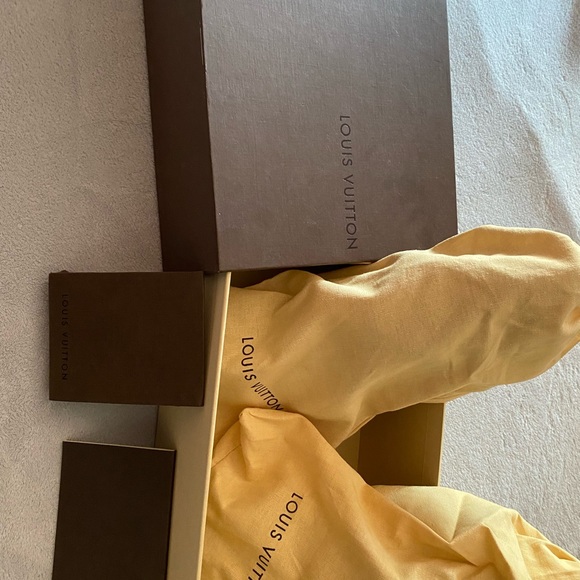 Rare Authentic Louis Vuitton suede/leather woman’s sneakers. - Picture 4 of 10